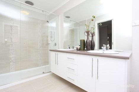 Property photo of 51 Tilden Rise Cranbourne North VIC 3977