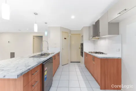 Property photo of 5 Lisburn Way Berwick VIC 3806