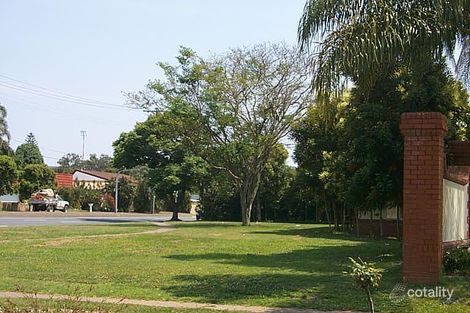 4 Delfin Dr, Macgregor, QLD 4109