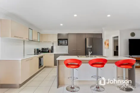 Property photo of 18 Dily Street Hillcrest QLD 4118