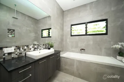 Property photo of 12 Bohn Road Herbert NT 0836