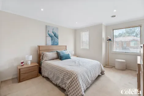 Property photo of 2 Travers Walk Heatherton VIC 3202