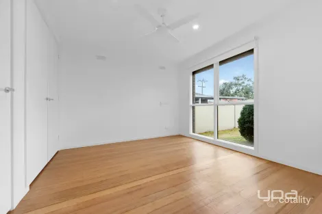 Property photo of 2 Watford Road St Albans VIC 3021