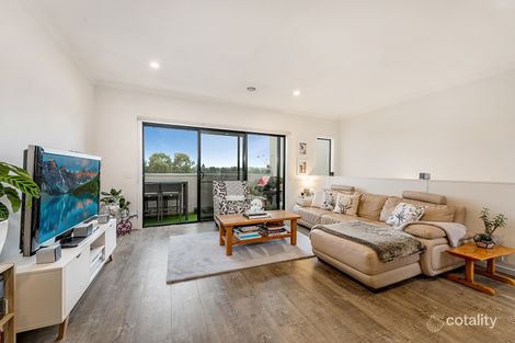 Property photo of 14 Yarramie Circuit Craigieburn VIC 3064