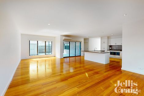Property photo of 1/1 Prince Edward Avenue McKinnon VIC 3204