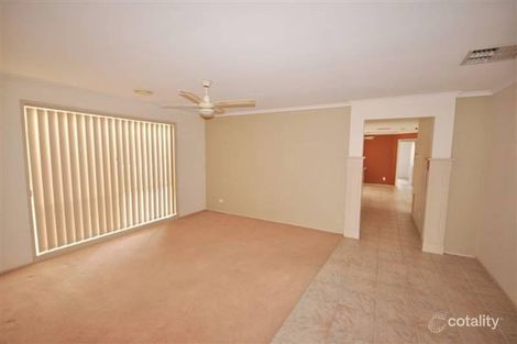 Property photo of 10 Jamieson Close Roxburgh Park VIC 3064