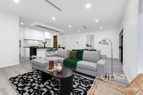 Property photo of 4 Flaxseed Drive Mickleham VIC 3064