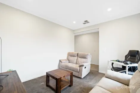 Property photo of 10 Scanlon Street Aintree VIC 3336