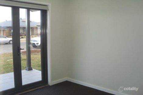 Property photo of 38 De Lauret Street Renwick NSW 2575