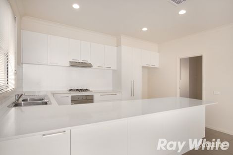 Property photo of 6 Harlesden Circuit Pakenham VIC 3810