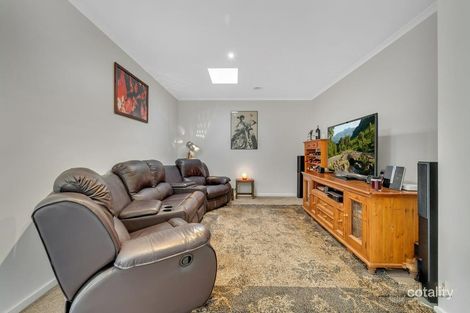 Property photo of 2/32 Sandlewood Lane Point Cook VIC 3030