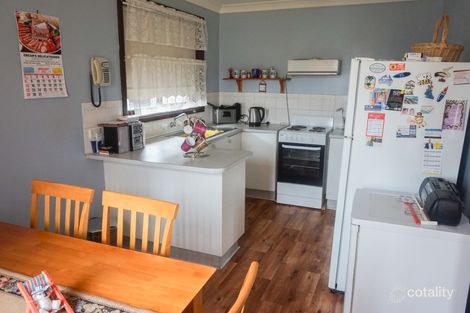 Property photo of 1/10 Storey Street Oak Flats NSW 2529