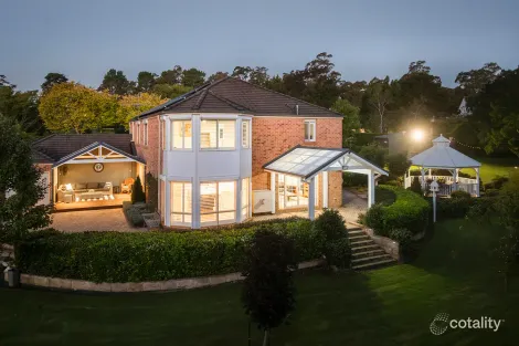 Property photo of 8 Farnham Close Mittagong NSW 2575