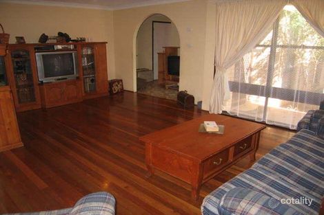 Property photo of 27 Rugby Crescent Chipping Norton NSW 2170