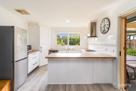 Property photo of 2 Thornton Close Lovely Banks VIC 3213