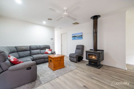 Property photo of 2 Thornton Close Lovely Banks VIC 3213