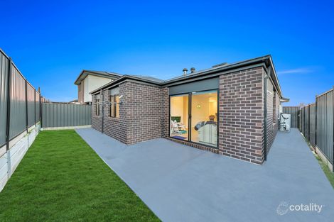 Property photo of 32 Firewheel Road Kalkallo VIC 3064