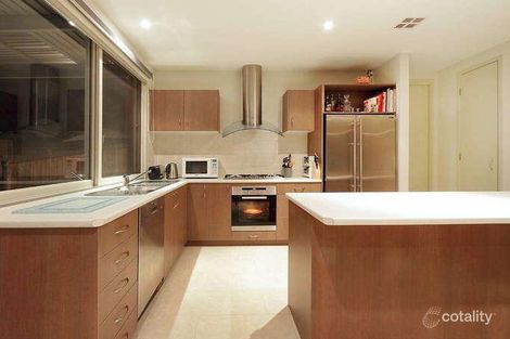 Property photo of 32 Heritage Court Macleod VIC 3085