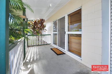 Property photo of 2/3-4 Holden Close Whitfield QLD 4870