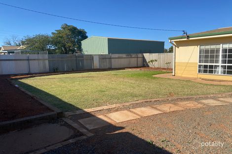Property photo of 2 York Street Boulder WA 6432