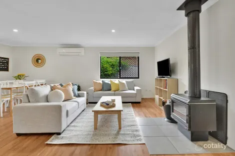 Property photo of 64 Wallangarra Road Stanthorpe QLD 4380