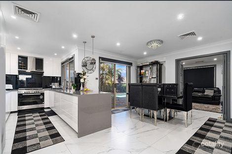 Property photo of 35 Rabett Crescent Horningsea Park NSW 2171