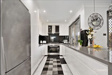 Property photo of 35 Rabett Crescent Horningsea Park NSW 2171