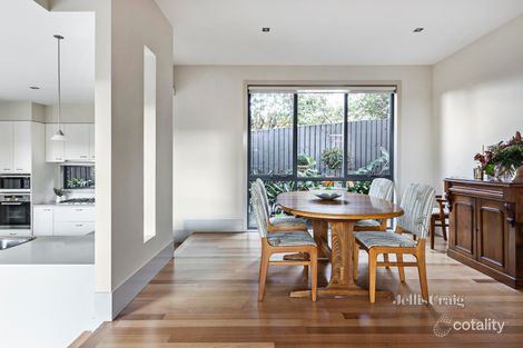Property photo of 10 Collegian Avenue Strathmore VIC 3041