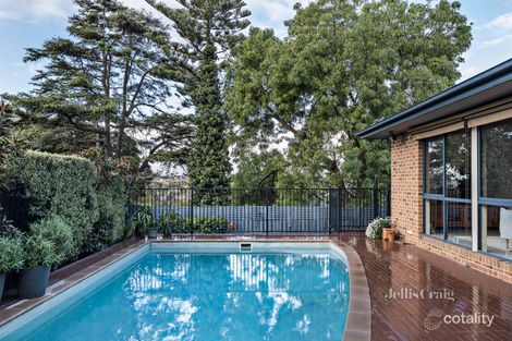 Property photo of 10 Collegian Avenue Strathmore VIC 3041