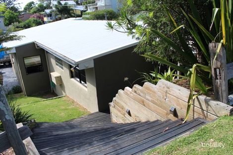 Property photo of 20 Surfview Avenue Black Head NSW 2430