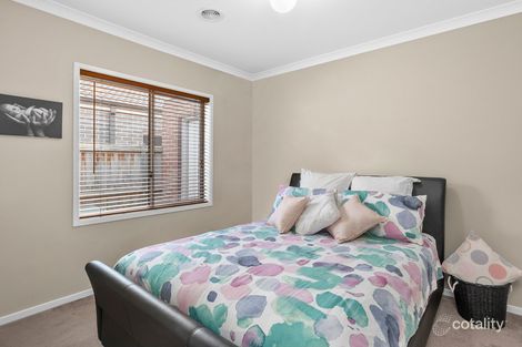 Property photo of 12 Golden Wattle Drive Mount Duneed VIC 3217