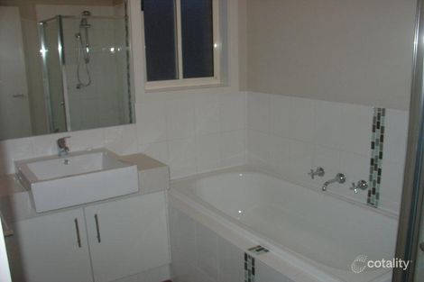 Property photo of 10 Hardwick Crescent Derrimut VIC 3026