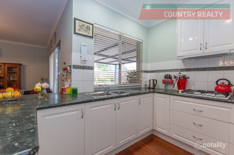 27 Selby St, Northam, WA 6401