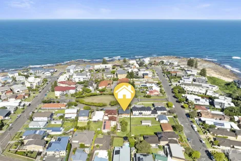 Property photo of 7 The Crescent Blue Bay NSW 2261