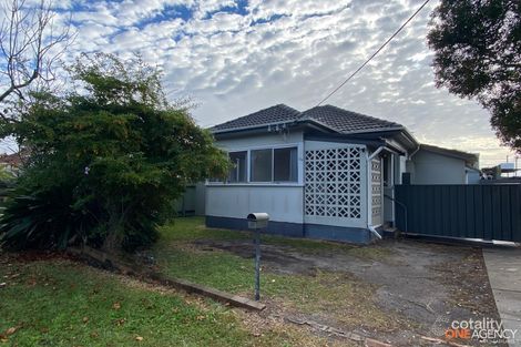 126 Lakeview Pde, Blacksmiths, NSW 2281