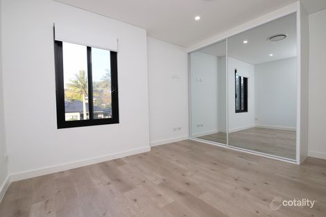 Property photo of 48 Larien Crescent Birrong NSW 2143