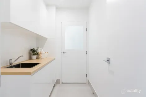 Property photo of 7 Bedarra Circuit Maroochydore QLD 4558