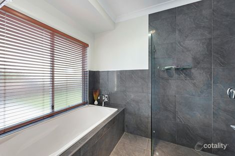 Property photo of 6 Louise Court Branyan QLD 4670