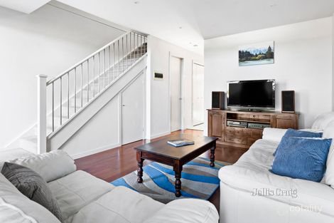 Property photo of 4/25 Pottage Circuit Macleod VIC 3085