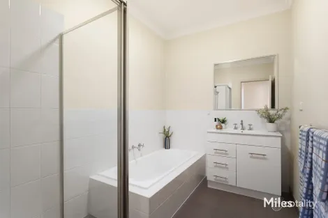 Property photo of 2/23 Lascelles Avenue Viewbank VIC 3084