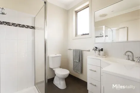 Property photo of 2/23 Lascelles Avenue Viewbank VIC 3084