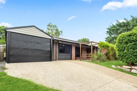 Property photo of 8 Bundoora Drive Karana Downs QLD 4306