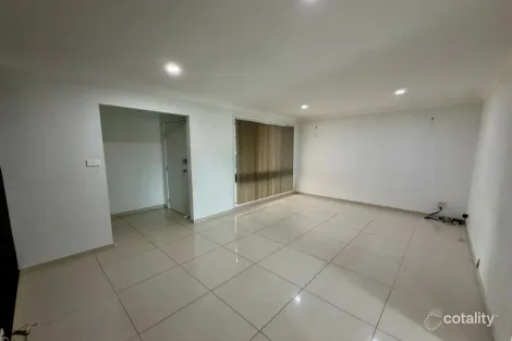 Property photo of 130 Explorers Way St Clair NSW 2759