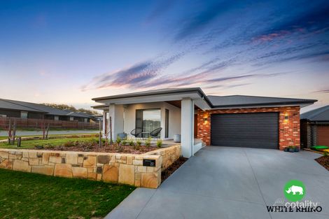 Property photo of 22 Erskine Loop Googong NSW 2620