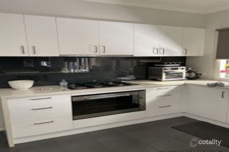 Property photo of 10 Dusky Bells Drive Cranbourne West VIC 3977