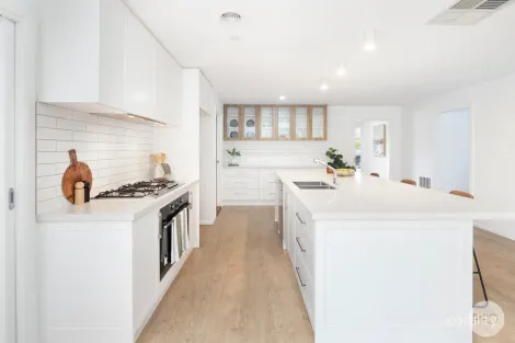 Property photo of 68 Willoby Drive Alfredton VIC 3350