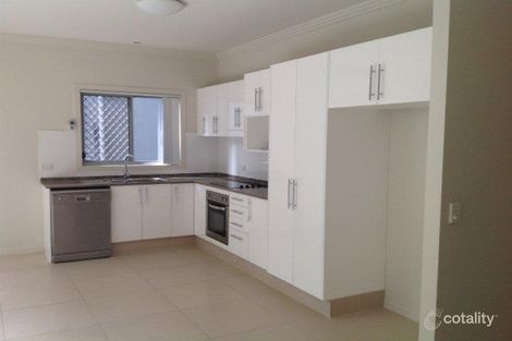 Property photo of 2/12 Careel Close Helensvale QLD 4212