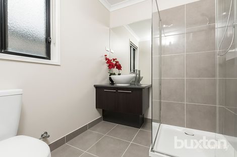 Property photo of 10 Sugargum Drive Waurn Ponds VIC 3216