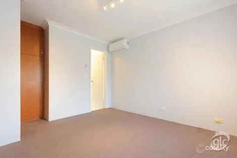 Property photo of 1 Bimble Close South Lake WA 6164