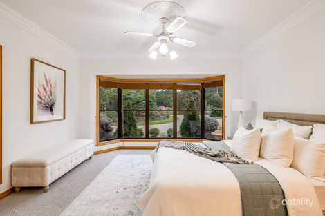 Property photo of 33 Grey Gums Drive Blue Mountain Heights QLD 4350